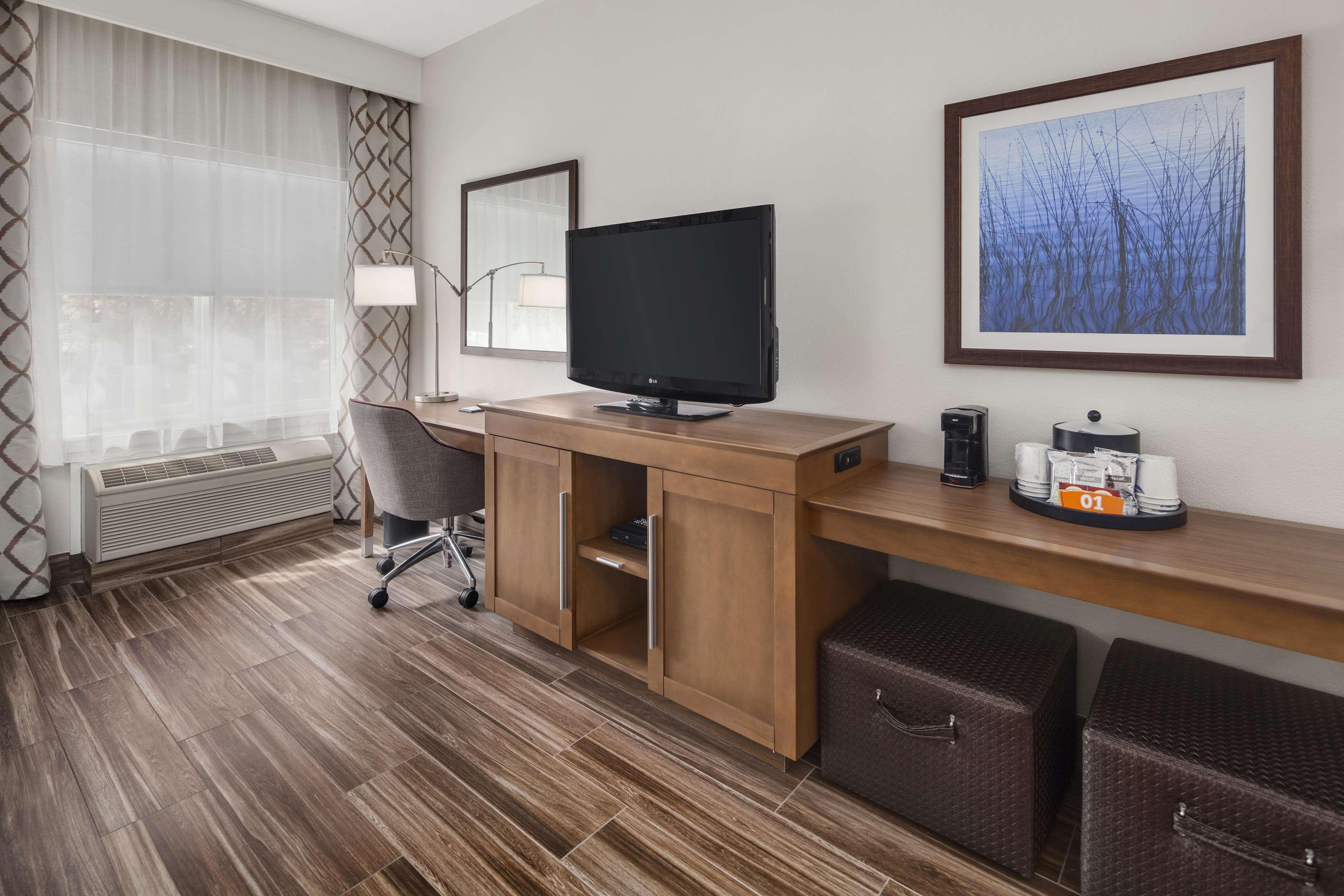 Hampton Inn & Suites Seattle North/Лінвуд Екстер'єр фото