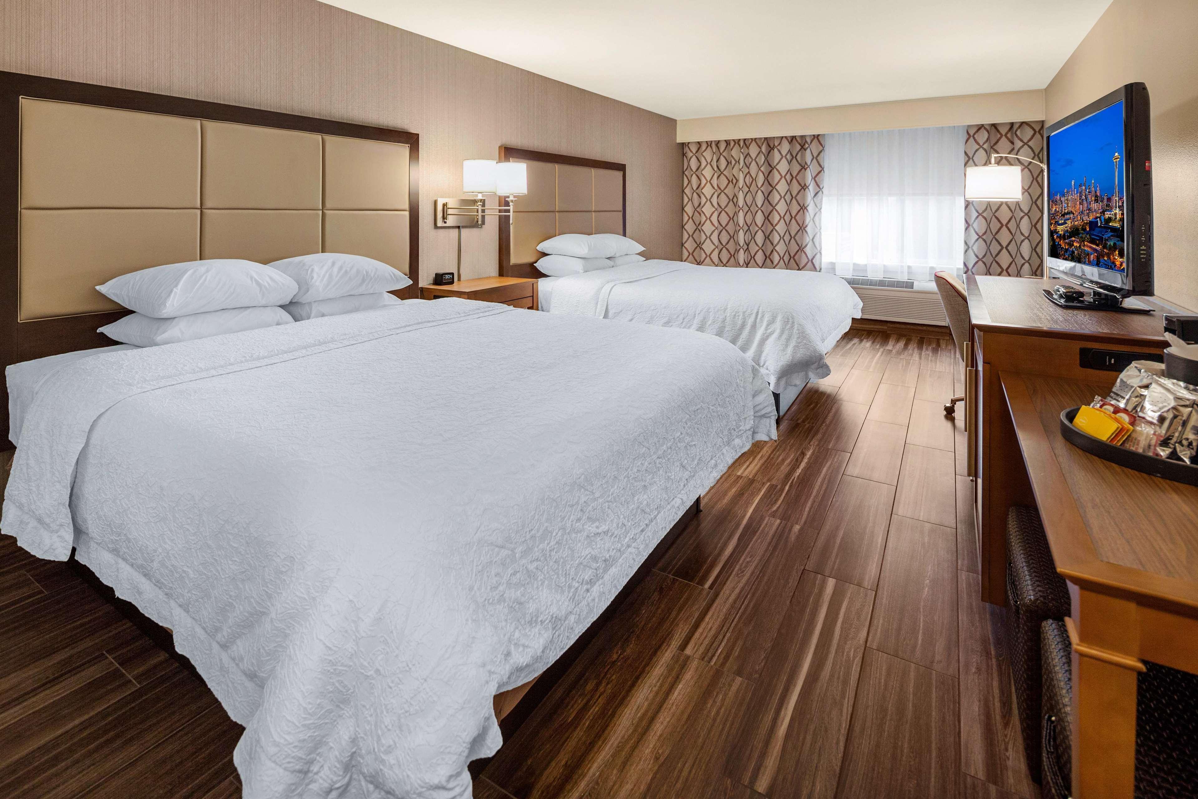 Hampton Inn & Suites Seattle North/Лінвуд Екстер'єр фото