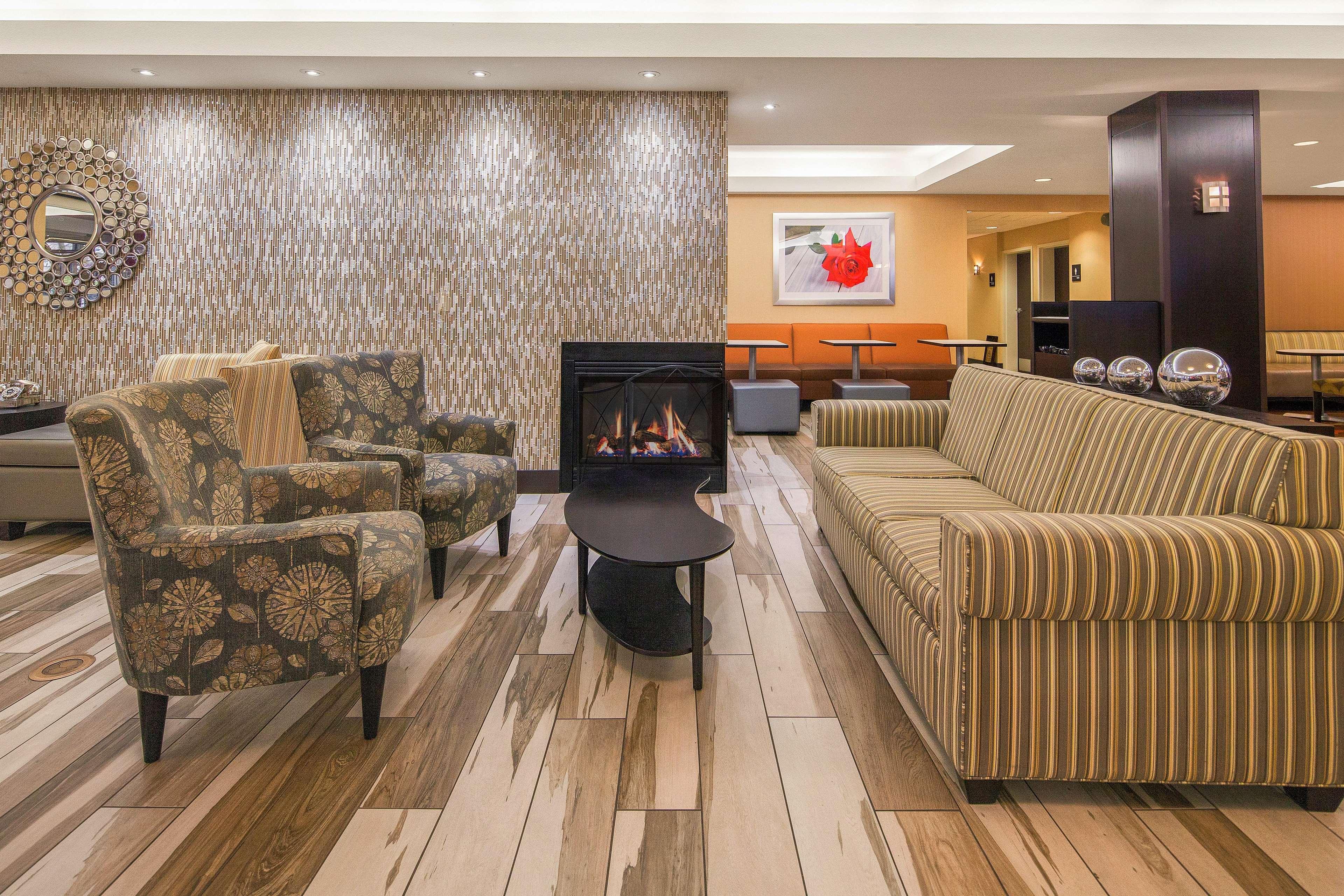 Hampton Inn & Suites Seattle North/Лінвуд Екстер'єр фото