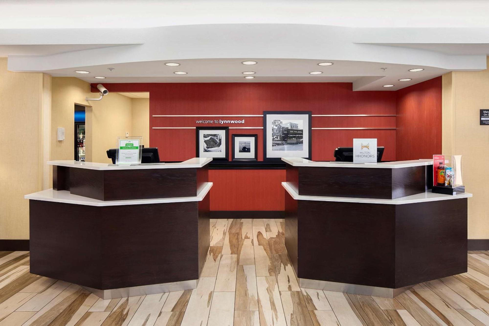 Hampton Inn & Suites Seattle North/Лінвуд Екстер'єр фото