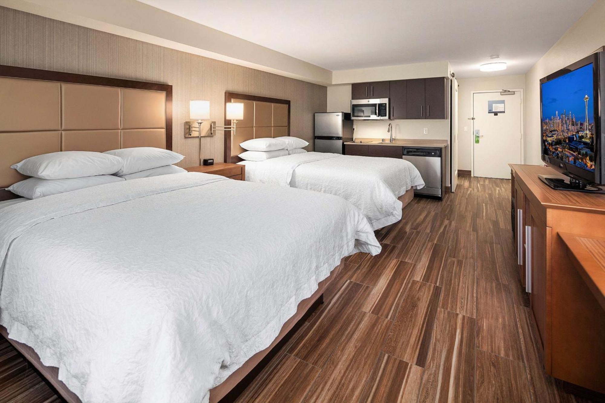 Hampton Inn & Suites Seattle North/Лінвуд Екстер'єр фото